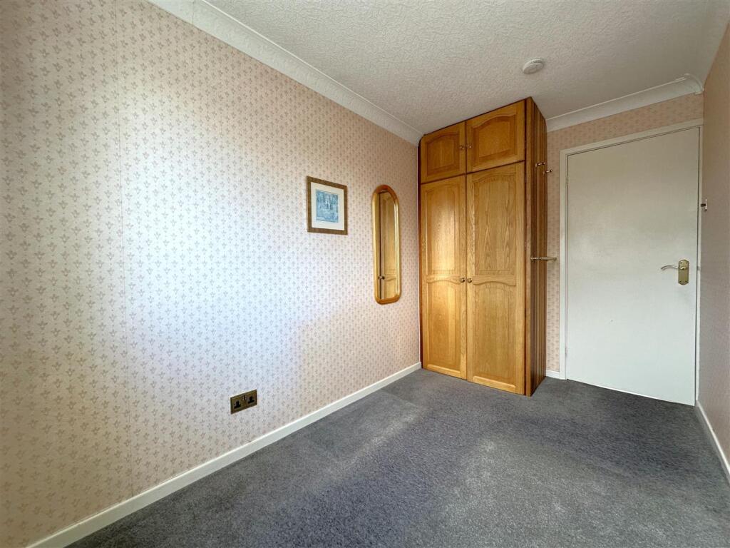 Third Bedroom With Fitted Wardrobes 074