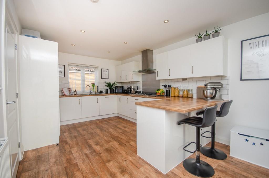 Kitchen pic 5.jpg