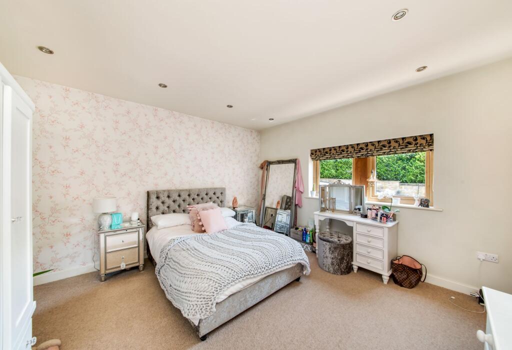 GROUND FLOOR BEDROOM