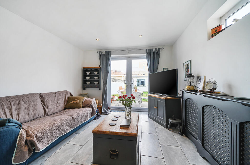 1304166-9-6841d84...