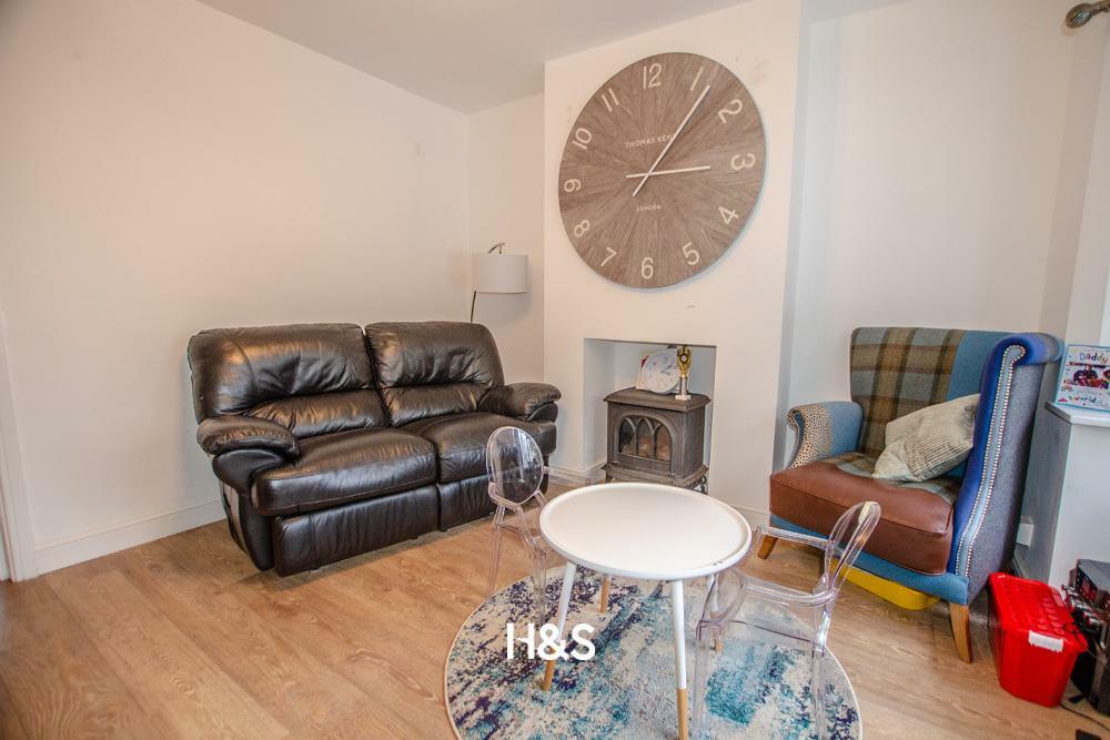 69 lodge road front room..jpg