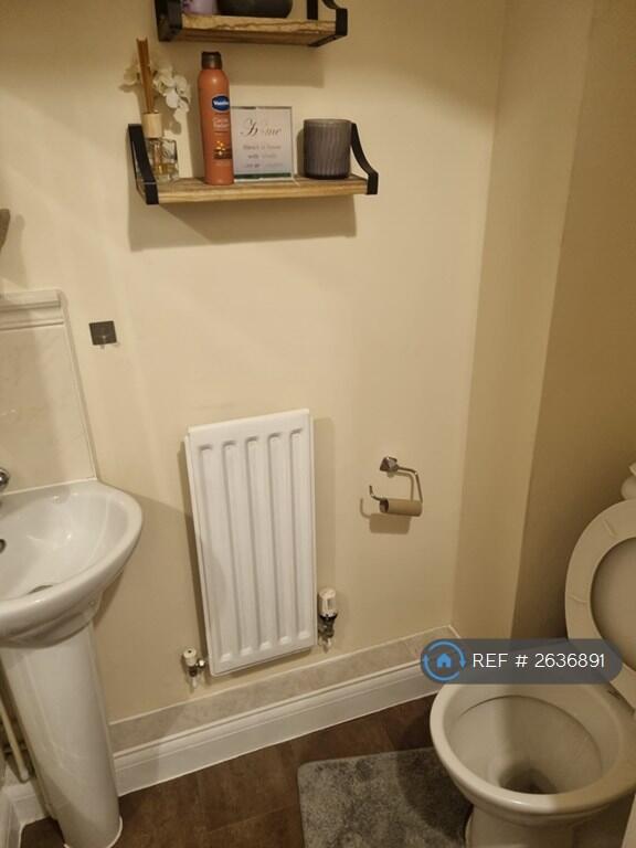 Visitor¿s Bathroom