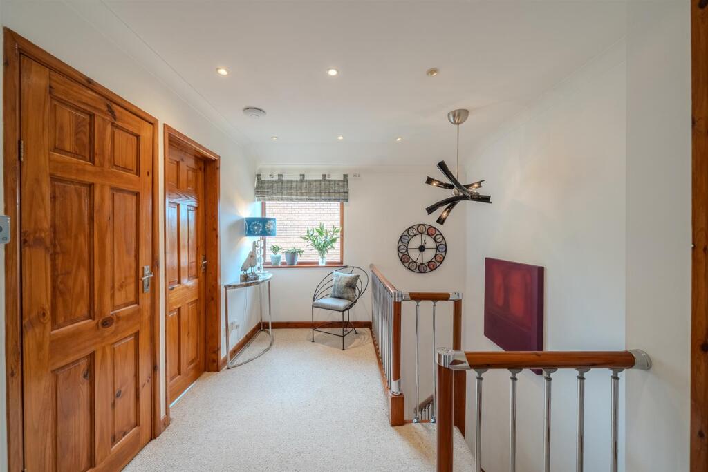 19 Oaks Court-37.jpg