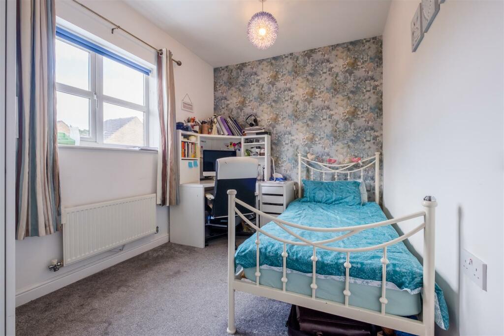 bed 3.jpg