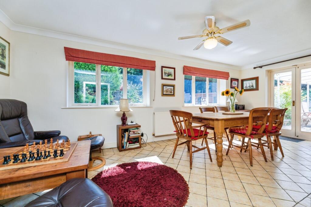 pbox-living_room-325953.jpg
