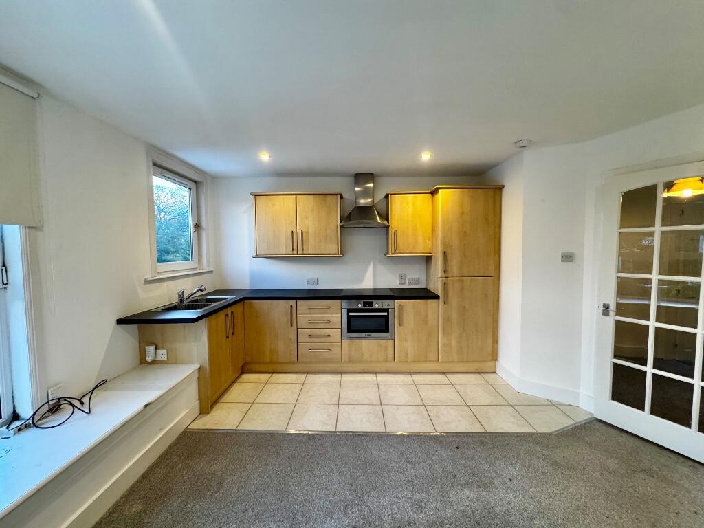 Kitchen Lounge