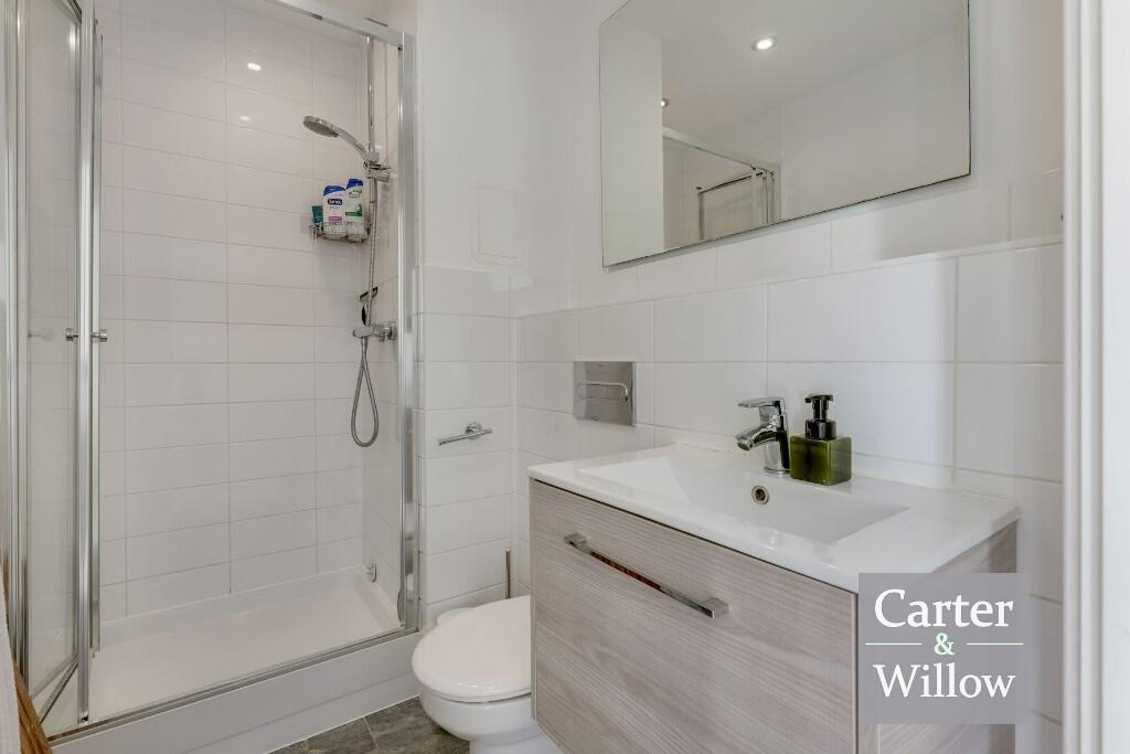 En suite shower room