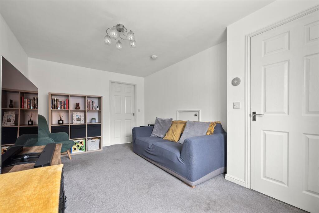 153 Masefield Avenue-08.jpg