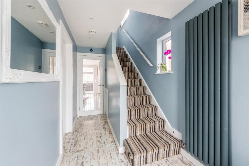 14 Upper Kingston Lane-15.jpg