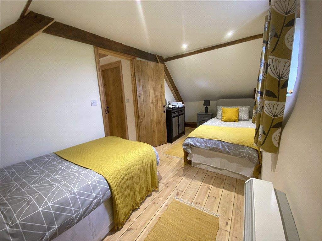 Twin Bedroom