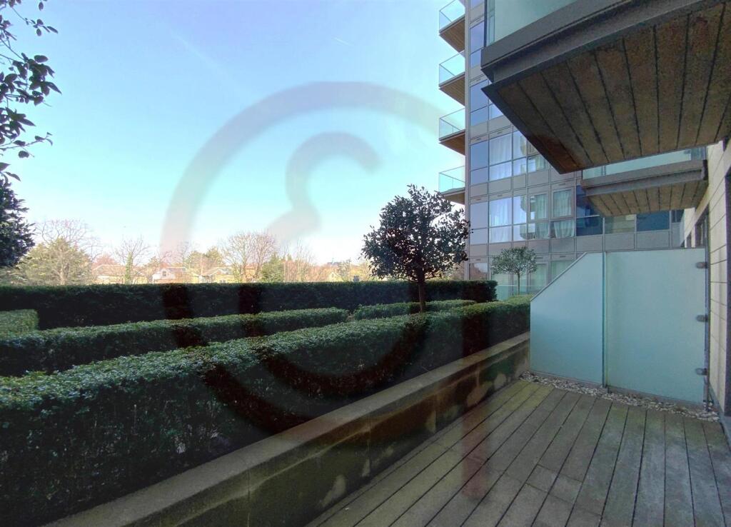 Balcony 2.jpg