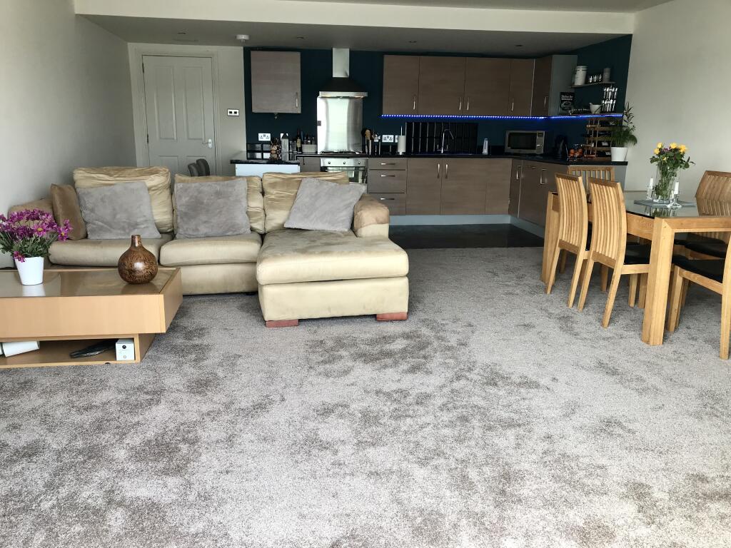 Open-Plan Living Area/Kitchen