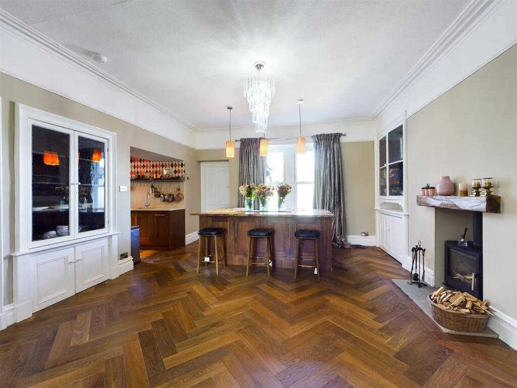 Dining Kitchen