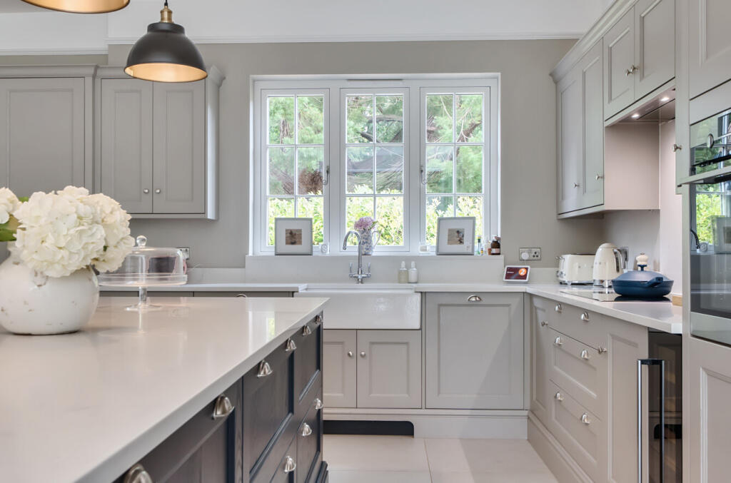 1327979-1-68829c4...