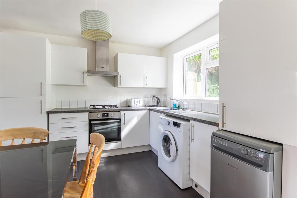 17898032 Kitchen(3).jpg