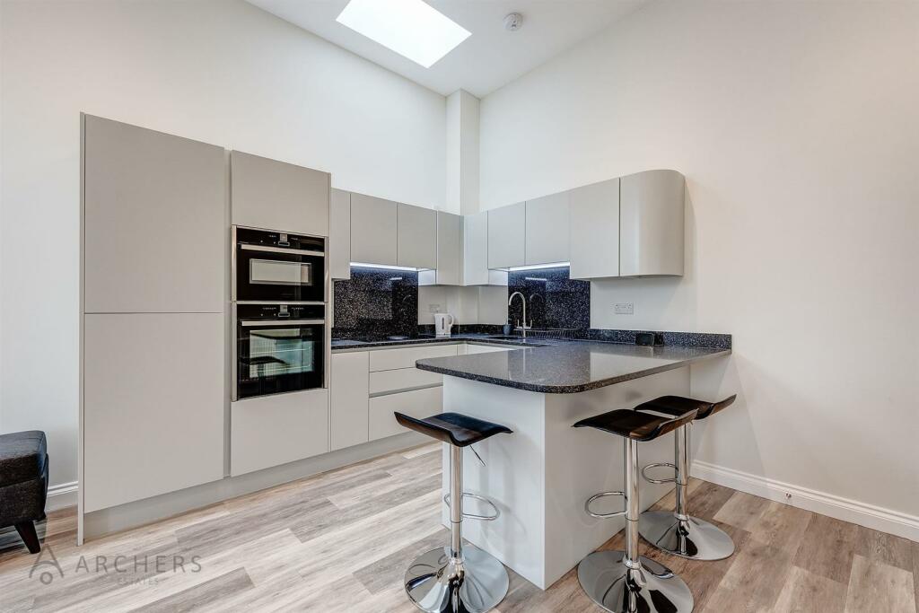 Apt.15BeauchiefGrove(Interior)(11of23).jpg