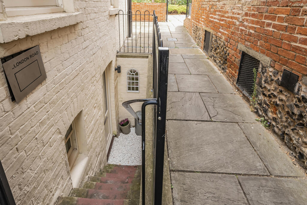 1324607-22-6877d3...