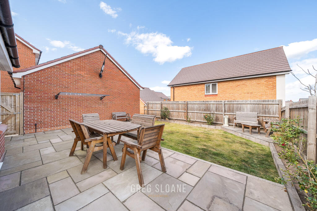 1344307-5-68adfed81abe7-ARW