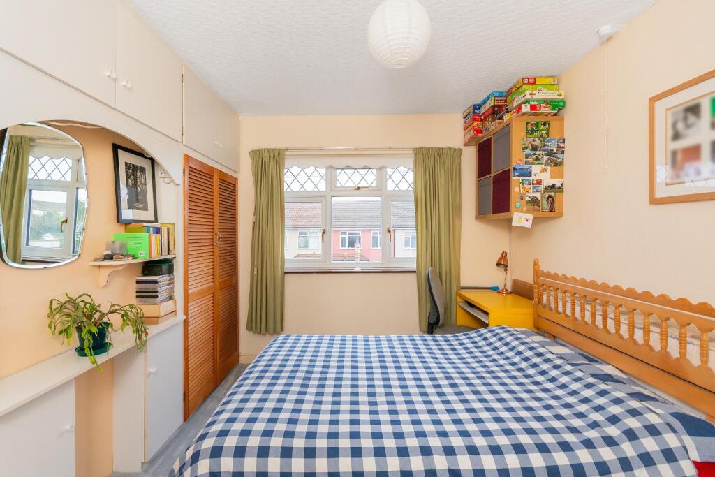 1F7A0HD - Bedroom E.jpg