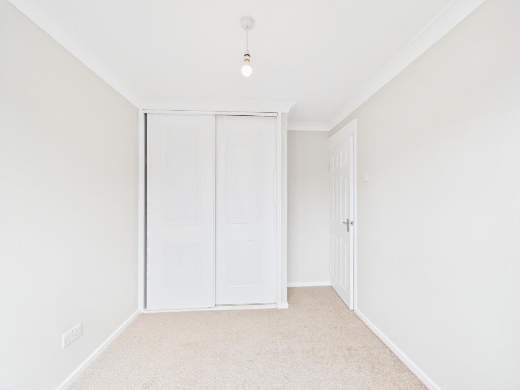 CAM02023G0-PR0176-STILL017