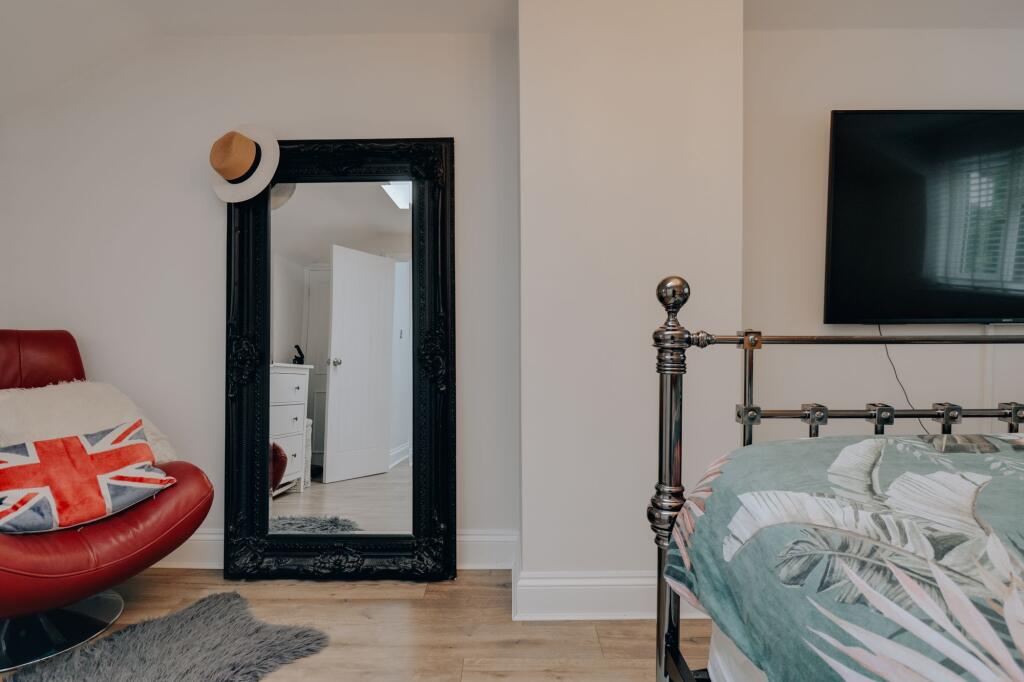 Bedroom detail