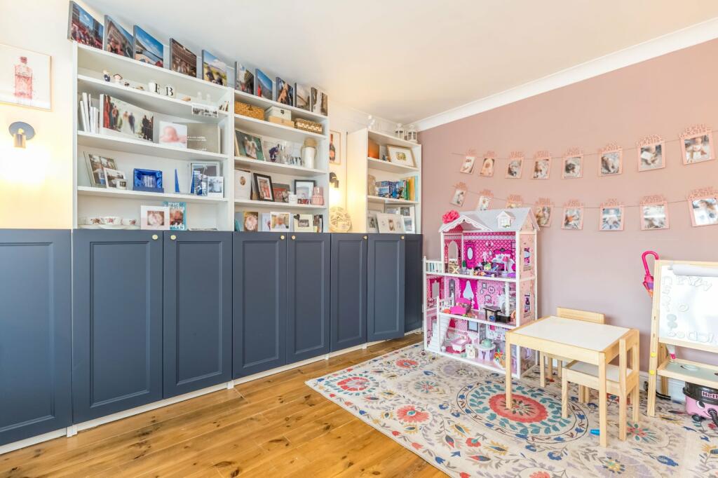 Dining/Sitting Room