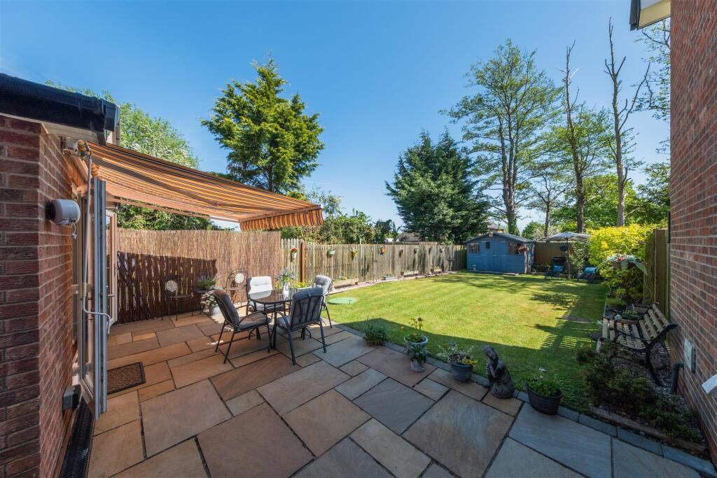 6 Gowy Court-3-002.JPG