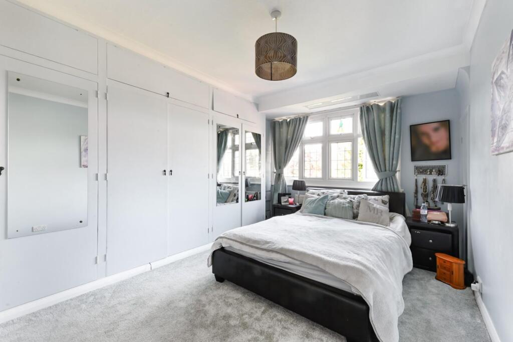 EWELL PARK WAY (4).jpg