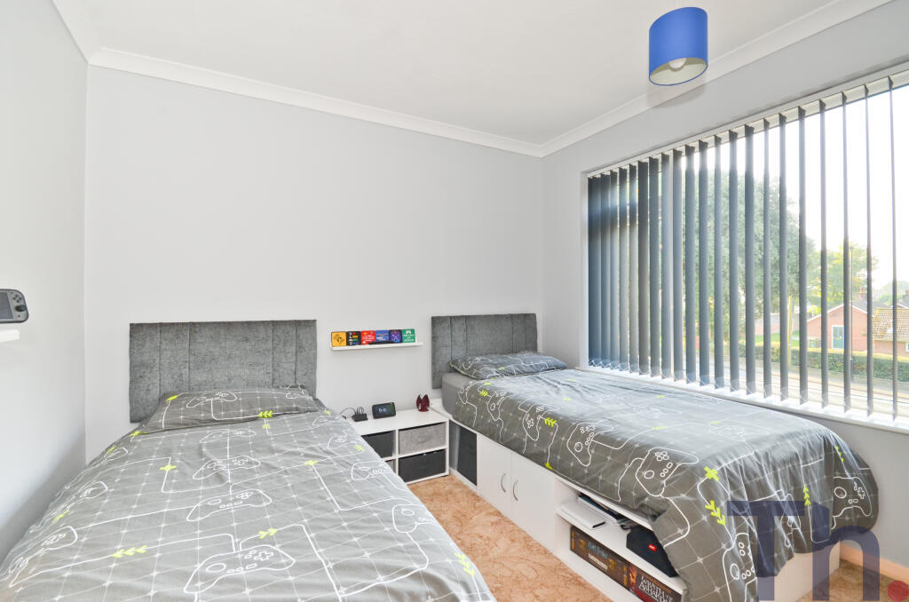Bedroom 2.JPG