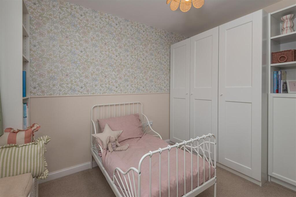 30 - 1 Anderson Lane LS27 0FP.jpg