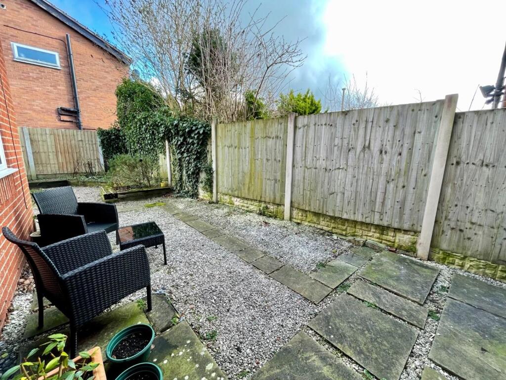 OUTSIDE COURTYARD AND SIDE GARDEN
