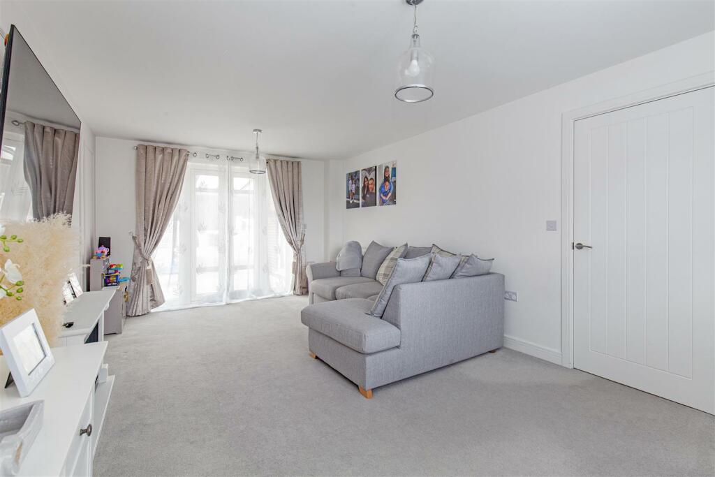 Splendid Reception Room