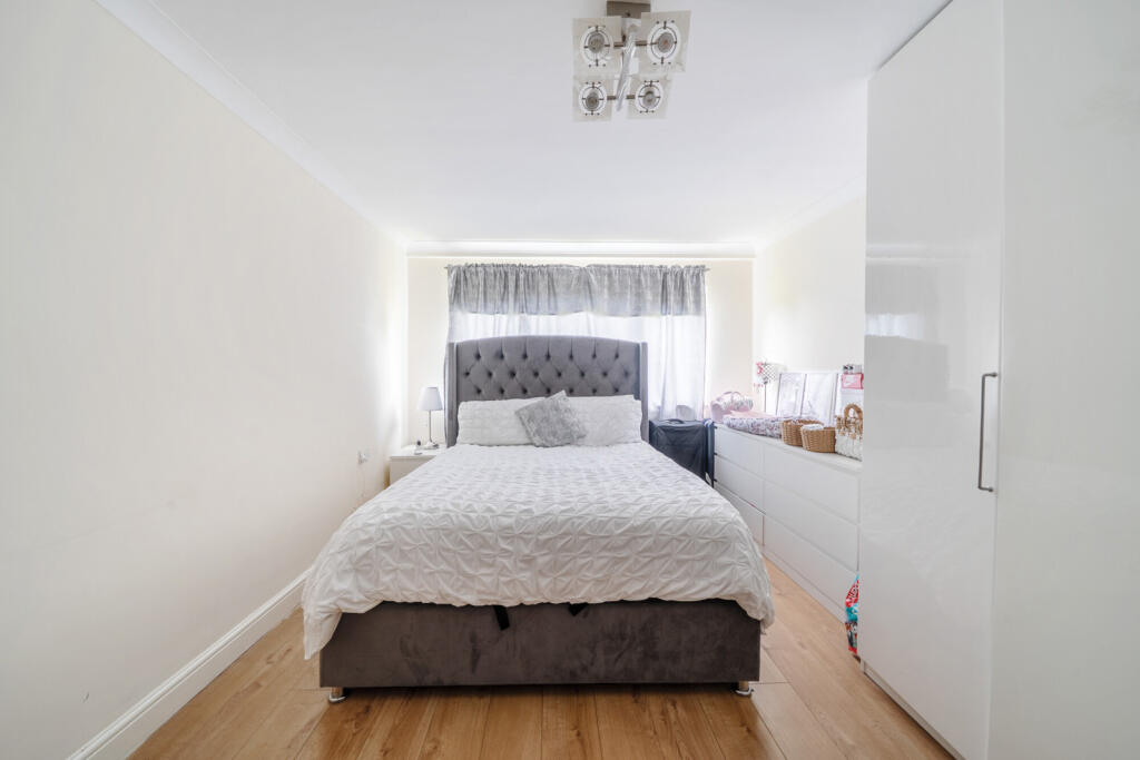 1294099-10-6825e9...