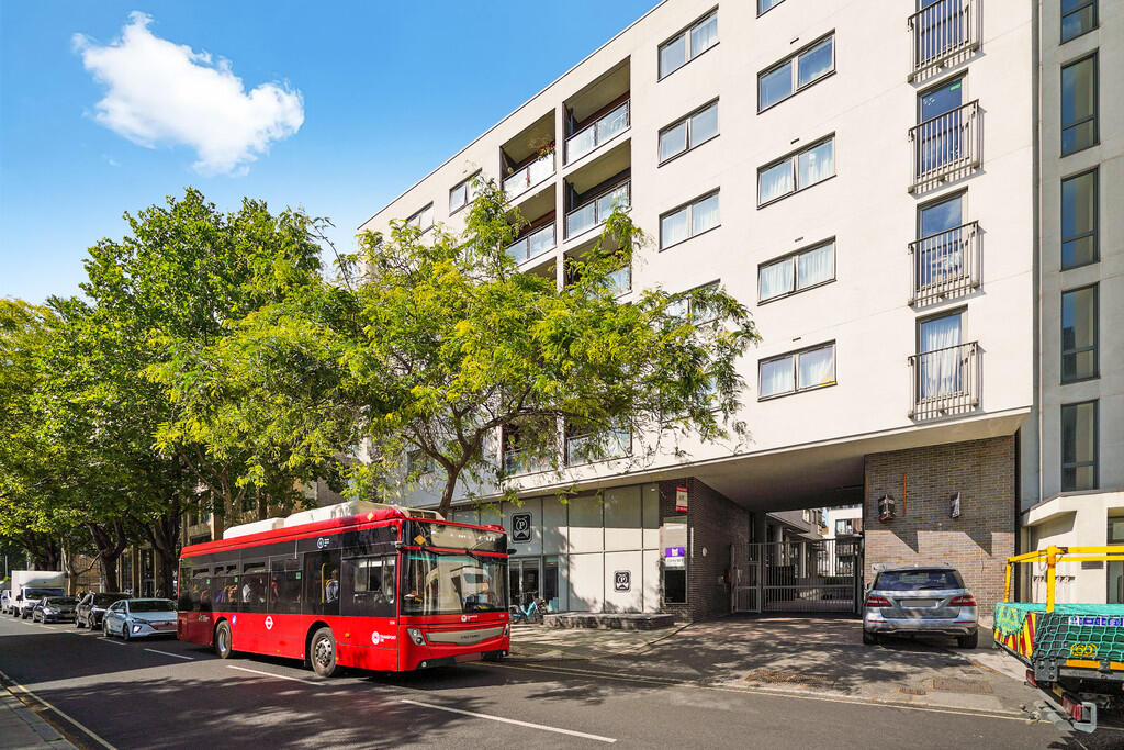 Flat 52, 197 Long...