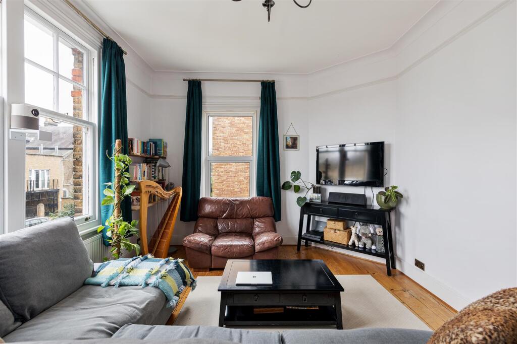 Spratt Hall Road E11