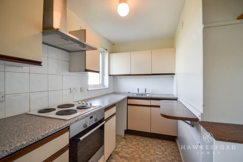 Satis Avenue,Sittingbourne - Kitchen