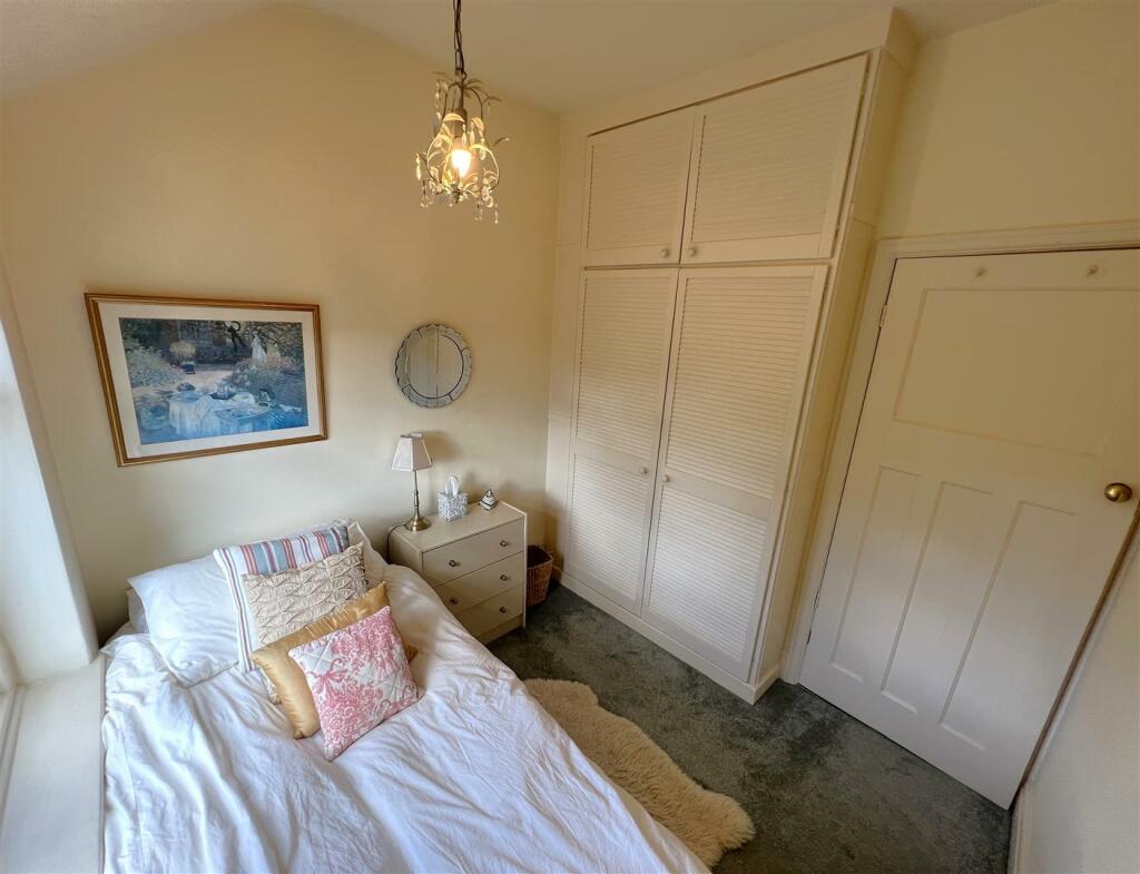 Bedroom 3B.JPG