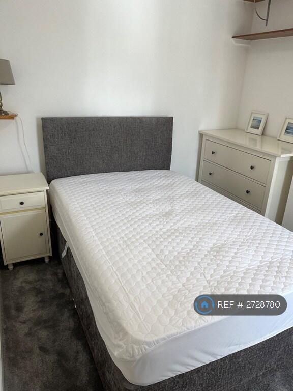 Bedroom £625