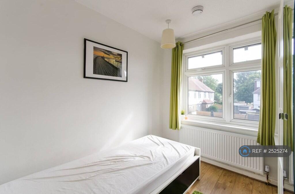 Large Double Bed Room