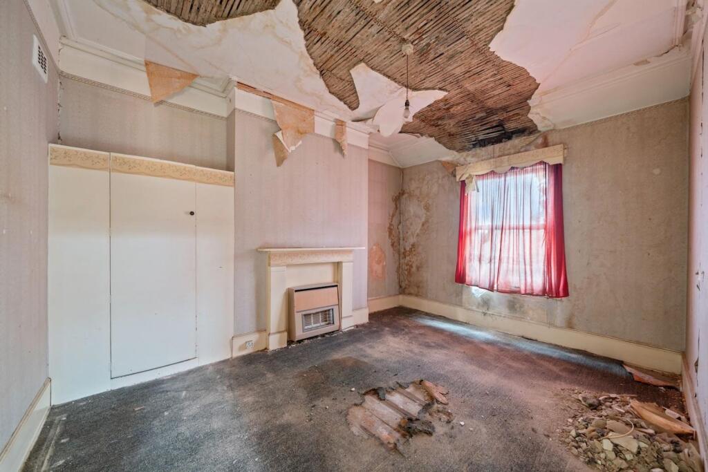 12-2ee982353 -  PropWorld - NS - 37 Panmure Road S