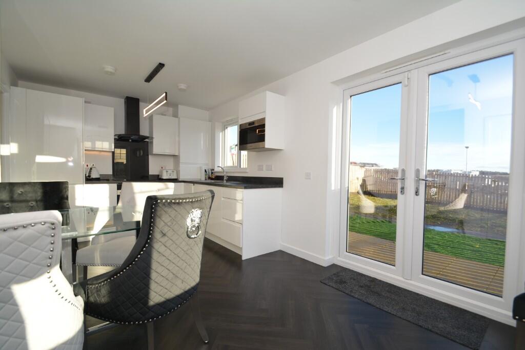 Kitchen/Dining