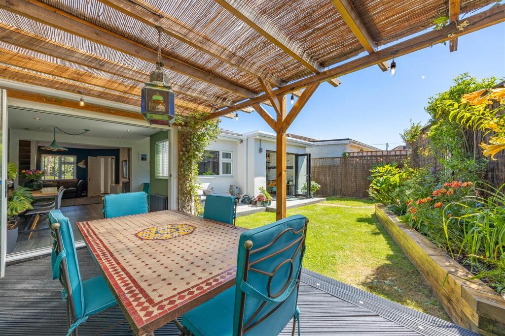 Outdoor Decking/Garden