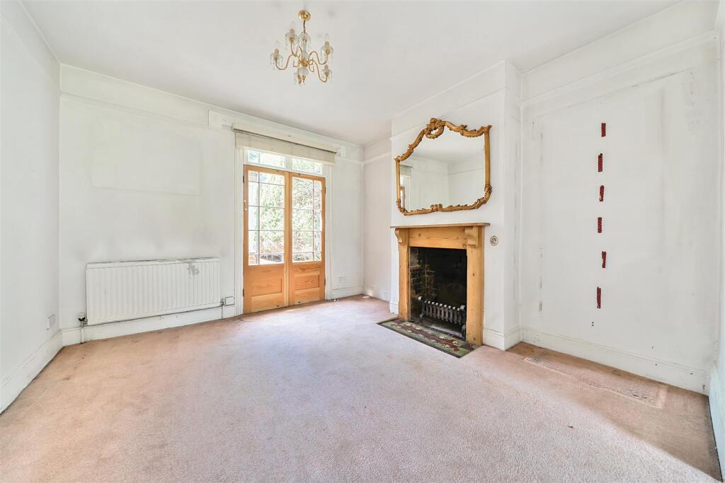 dining room h.jpg