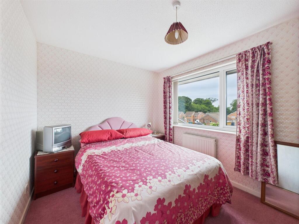 Bedroom: