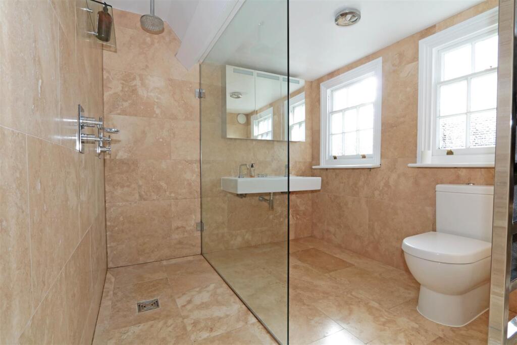 Ensuite.jpg