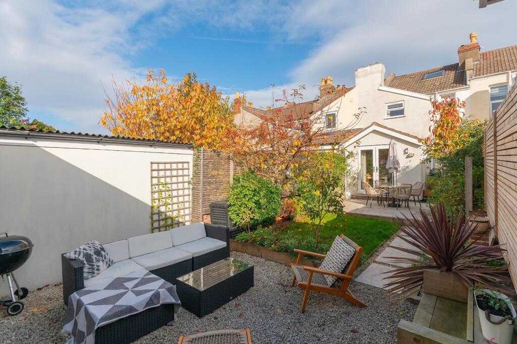 3C9RBN - External E.jpg