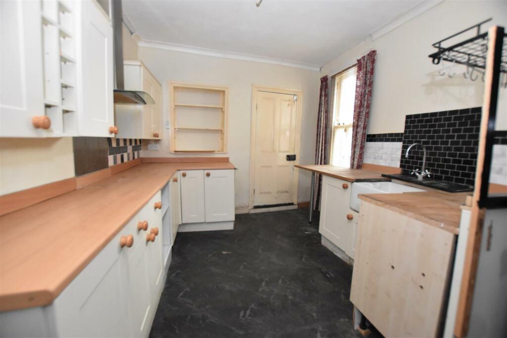 Kitchen Area.jpg