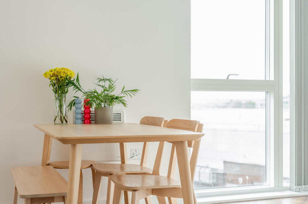 1344471-4-68af496...