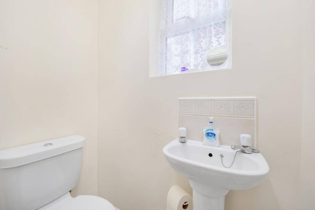 52 Thomas Middlecott Drive (Kirton)-7