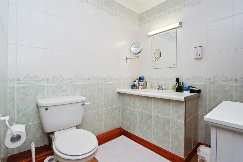 En Suite Pic 2
